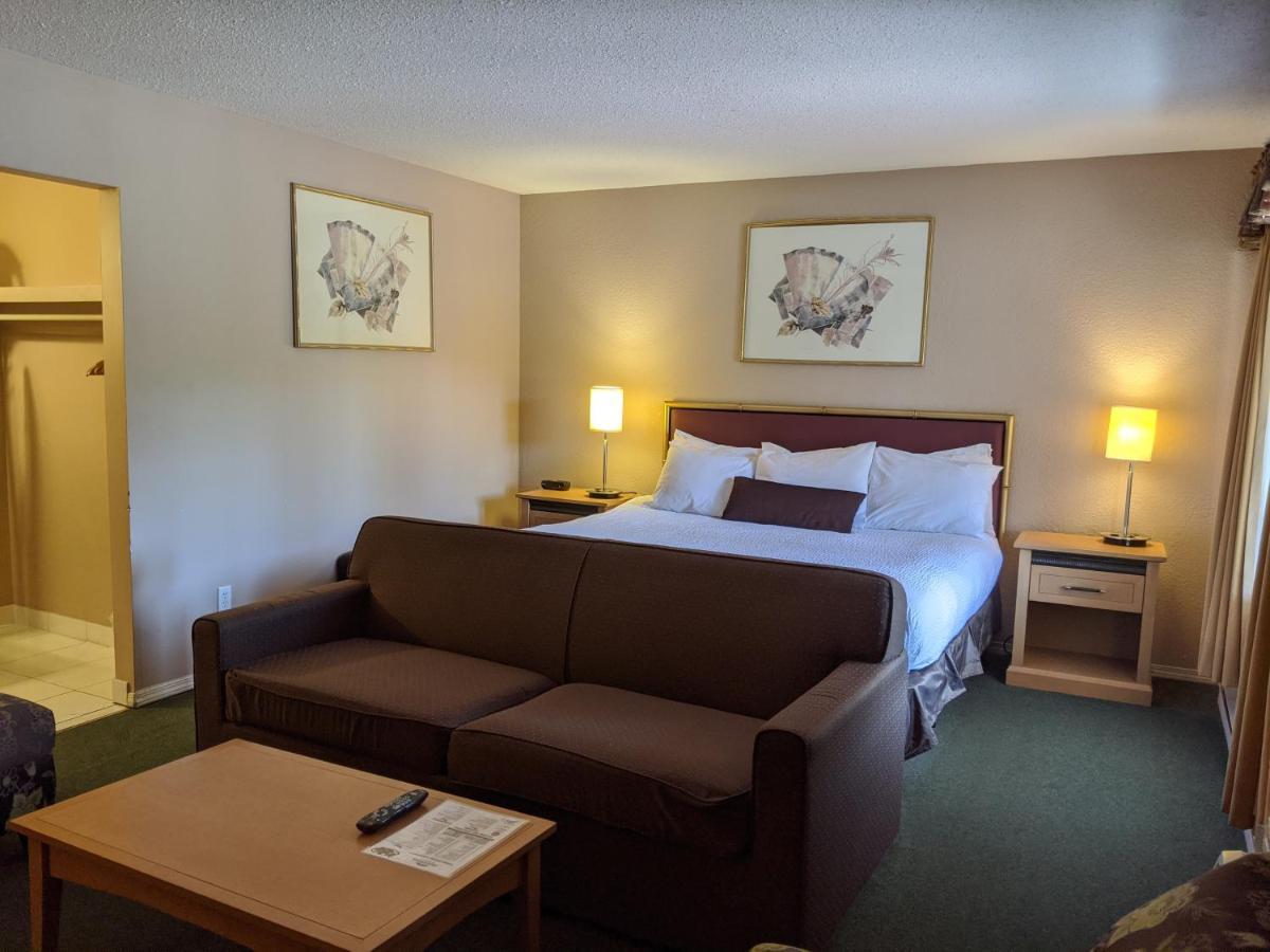 Howard Johnson By Wyndham Downtown Kamloops Kültér fotó